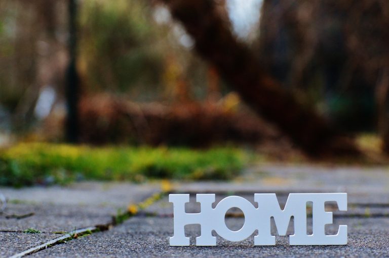 Kako potvrditi datum bez da zvučite očajno i ne izgledate previše očajni