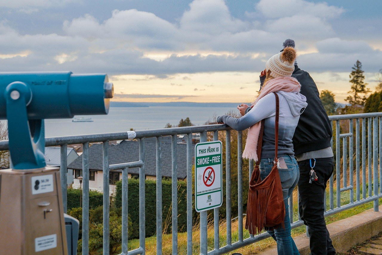 Kako biti prijatelj s osobom koju voliš, a da ne izgubiš razum