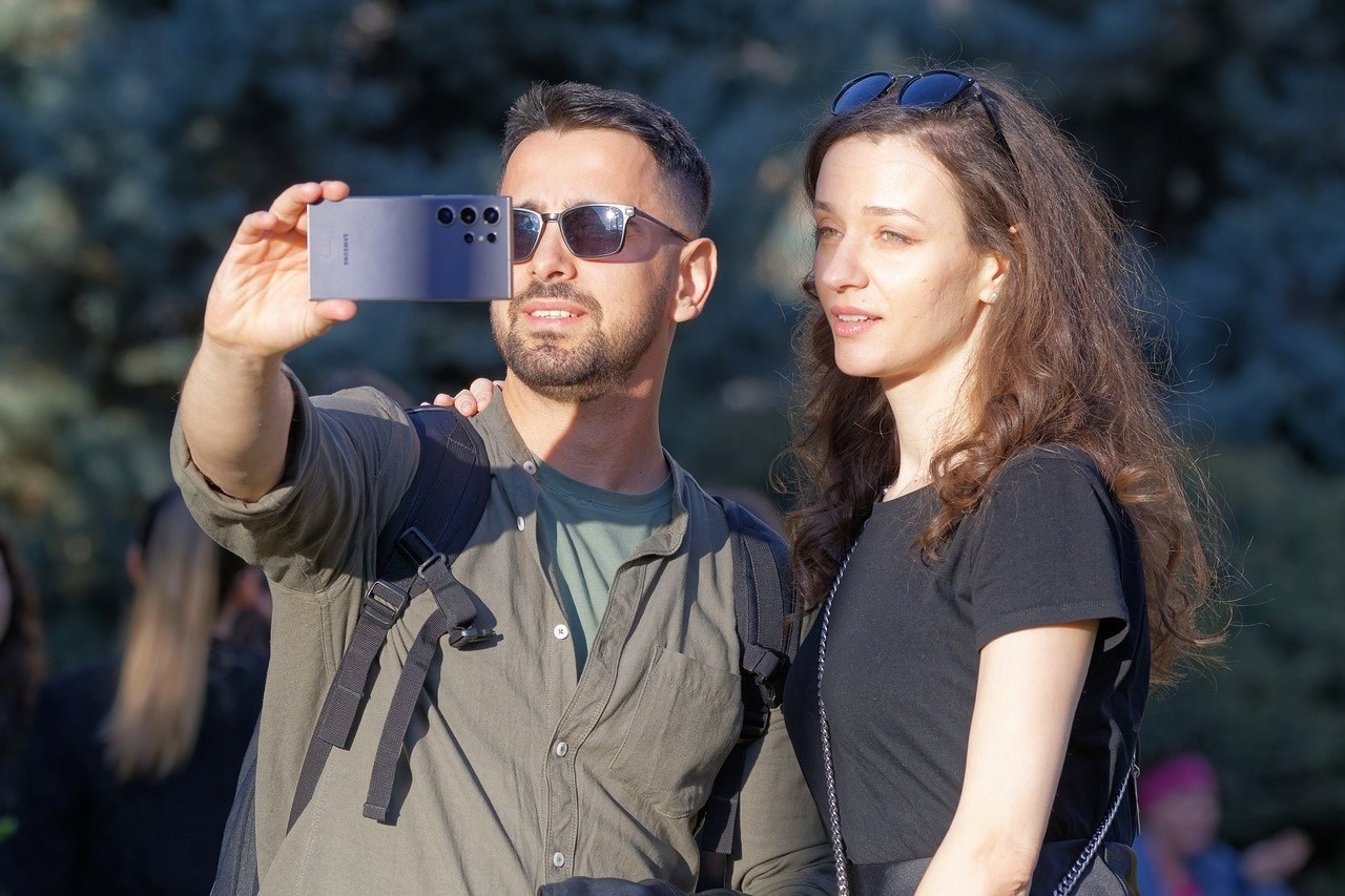 23 Signs Of Female Bisexuality You Should Read If You Want To Date A Bi Girl