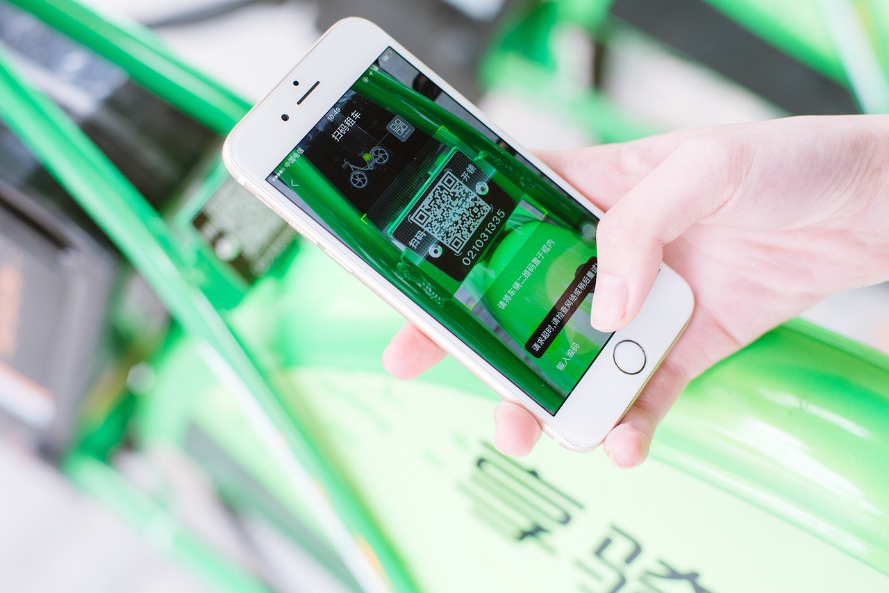 Zaljubljenost u drugu osobu dok ste u vezi: zašto je to u redu i što trebate znati