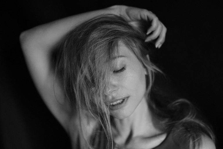 How To Have Swag: 22 Confident Ways To Look Cool Doing Anything