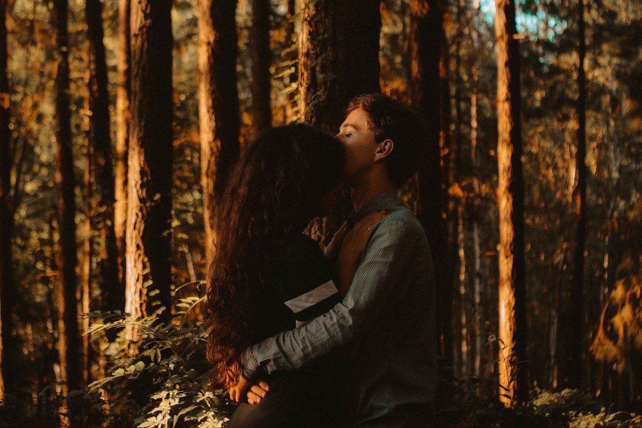 Zašto dating app i online dating često razočaraju - i 37 načina da postanu zabavni i flertni