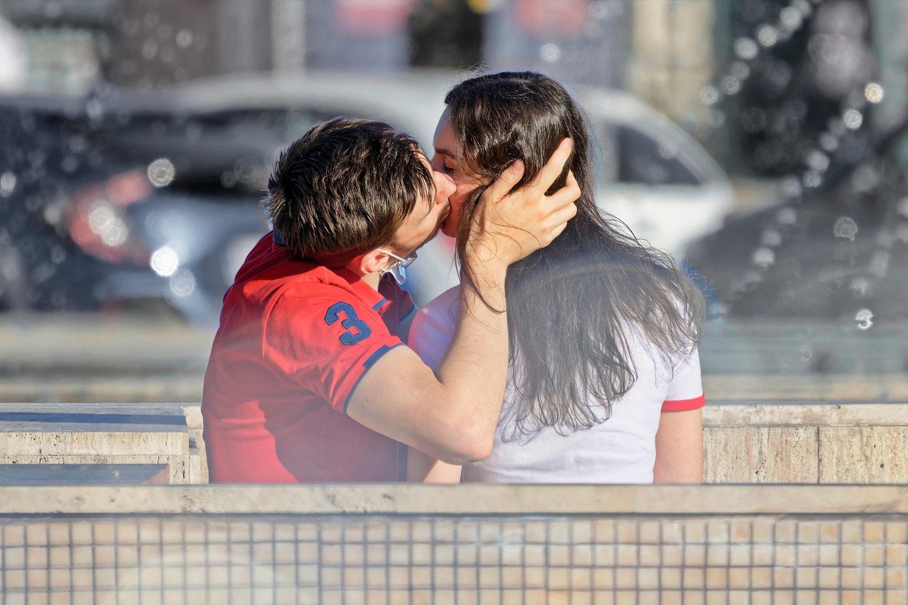 15 toplih načina da odgovoriš na I love you ako ne osjećaš da to kažeš natrag