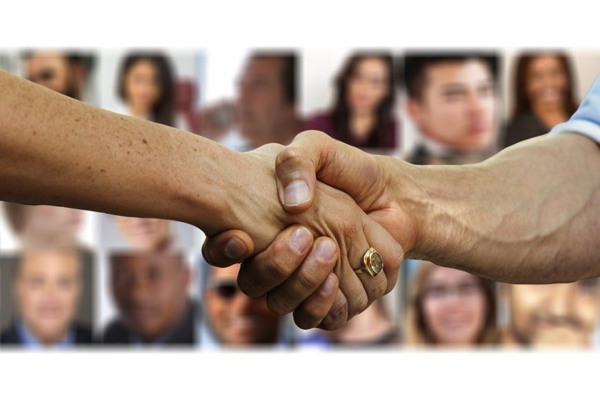 Je li tvoj partner još uvijek u vezi s bivšim/bivšom?