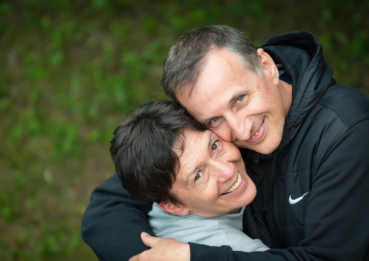 Kako nasmijati nekoga porukom: 18 tajni koje znaju zabavni dopisivači