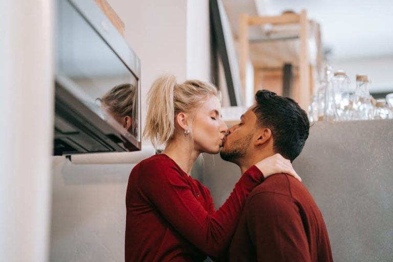 Vječna ljubav: što znači, postoji li doista i 13 istina koje će vas uvjeriti