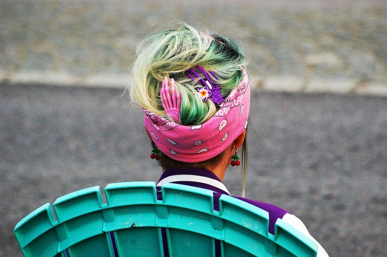 22 načina da nekoga uzbudite dok razgovarate i zapalite iskre