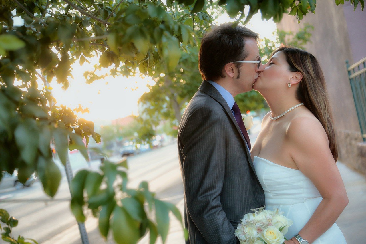 Seksualno koketiranje: kako funkcionira i kako prijeći iz običnog u nestašno flertanje