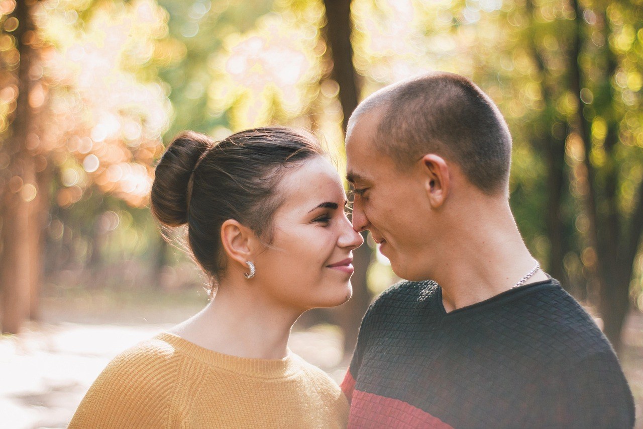 15 savjeta kako odabrati romantični restoran i odmah opustiti pratnju na spoju