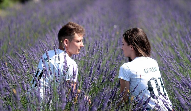 Kako istaknuti dekolte: 25 ispravnih i pogrešnih načina za samouvjeren stil