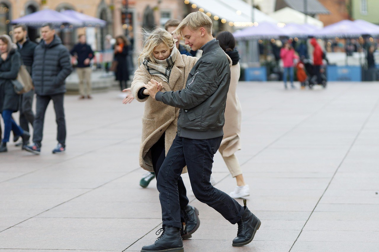 Kako biti bad girl : 56 tajni koje te čine neodoljivom
