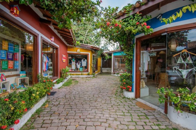 Nesigurne žene: 54 znaka, uzroci, stvari koje muškarci rade & tajne kako se osjećati sigurno