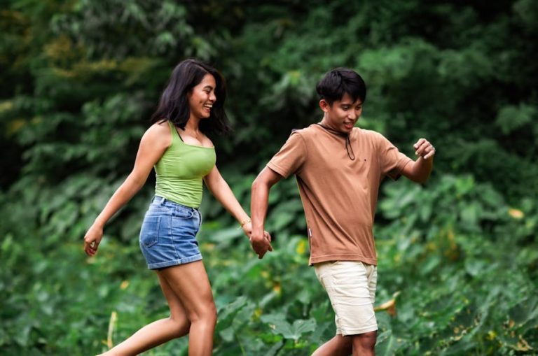 20 trikova i mitova za veće grudi i prirodno podizanje