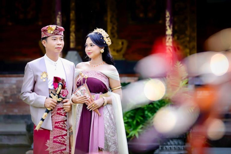 19 koketnih, hrabrih načina kako natjerati dečka da ti priđe i razgovara s tobom ako si sramežljiva