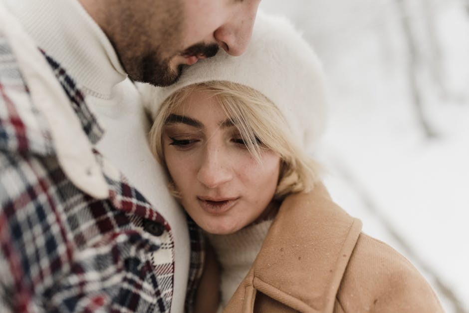 Kako održati razgovor s dečkom: 20 načina za povezivanje 24/7